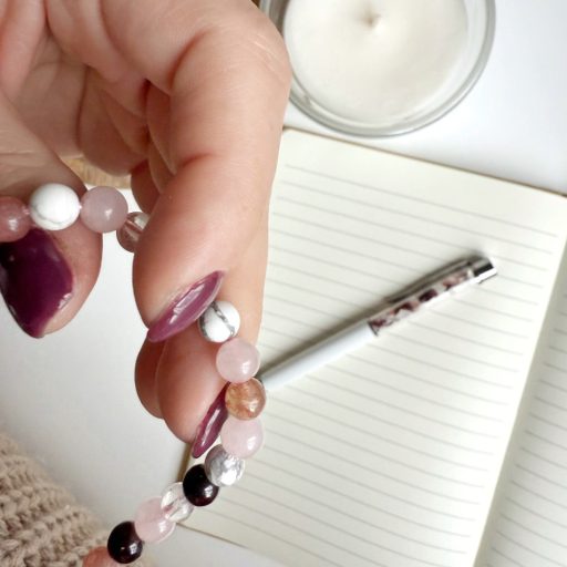 női szeretet ásvány nyaklánc